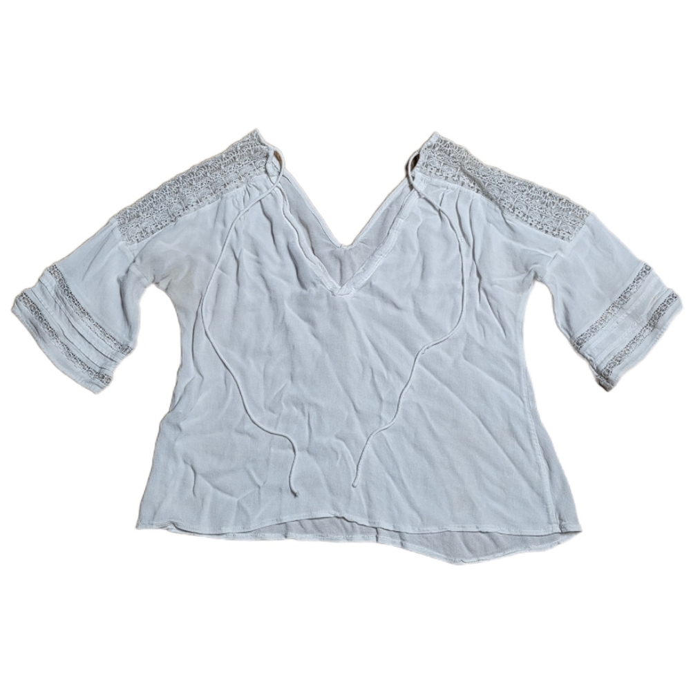 Zara Basic V Neck Blouse Women's Size‎ XS White Bell Sleeve Lace Trimmed